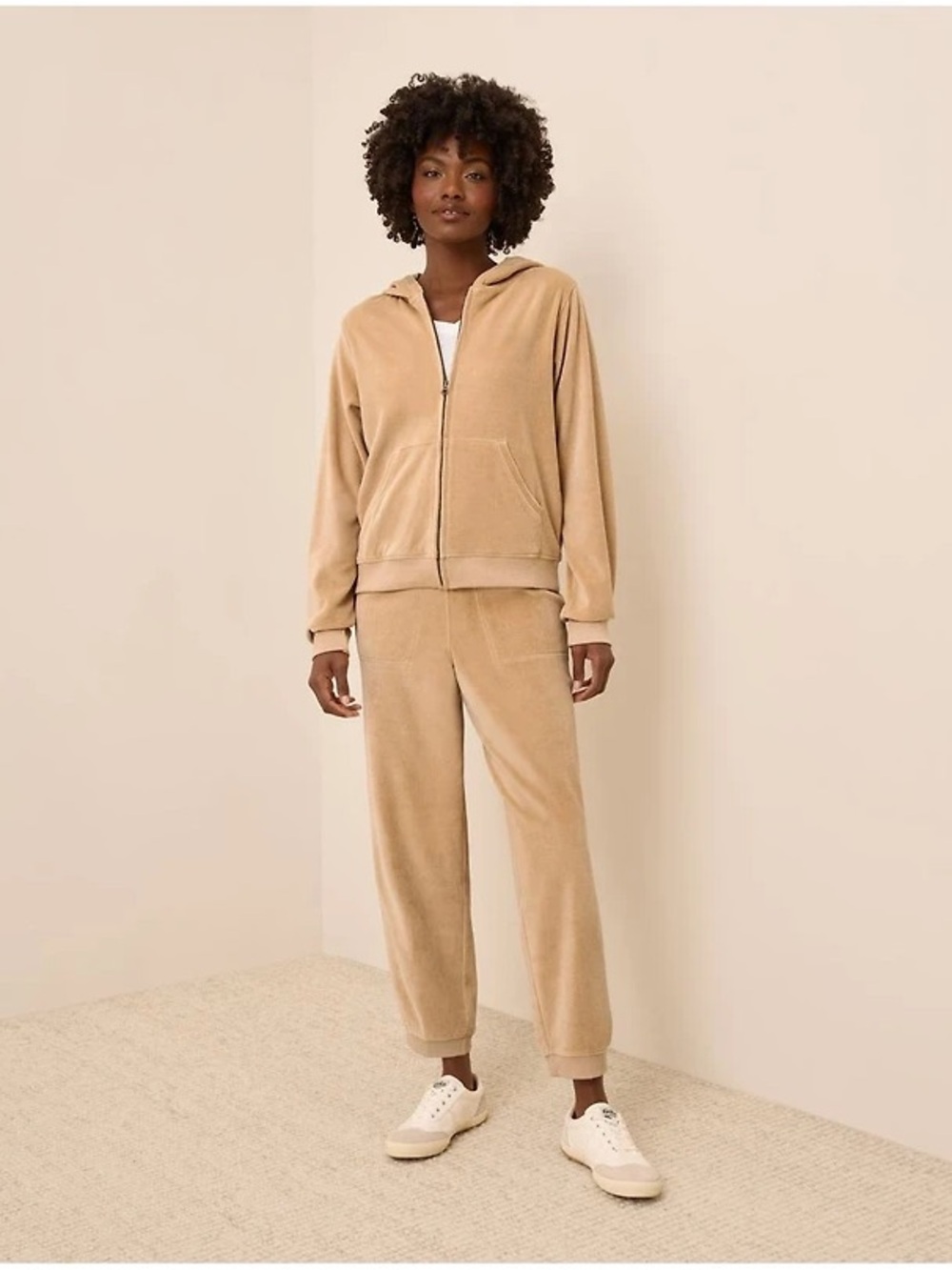 Pact Pure Velour Relaxed Sweatpants Joggers in Sesame- Size Small (GOTS Organic)